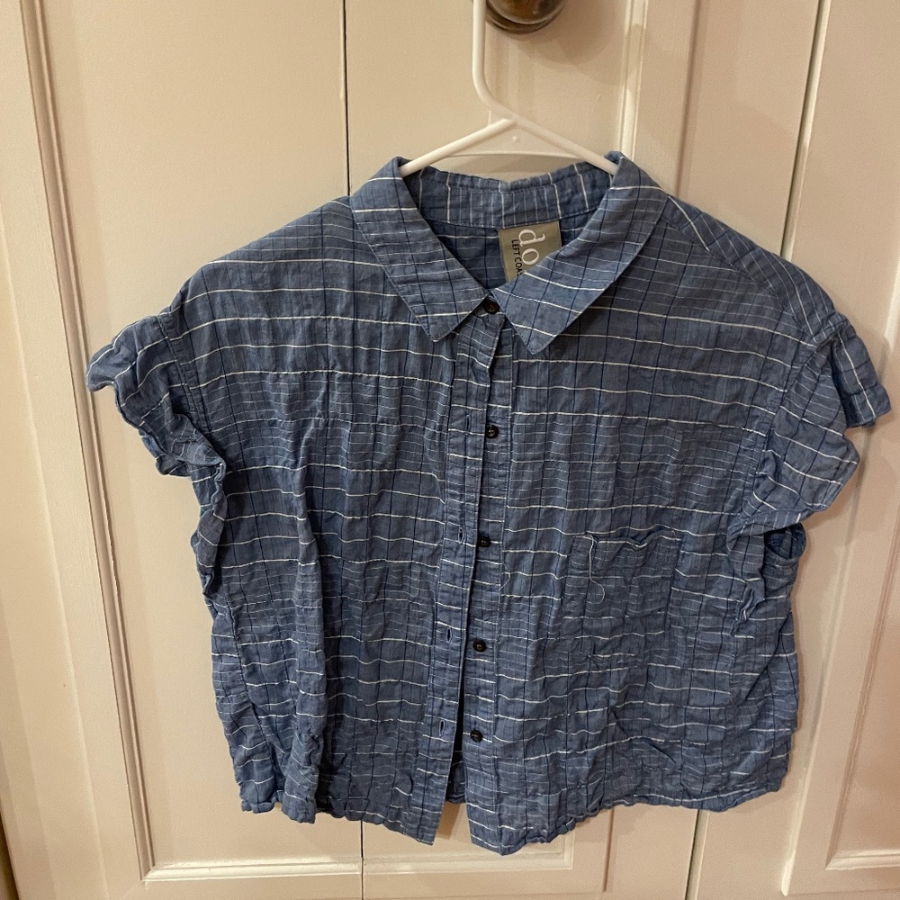 Anthropologie Dolan Boxy Cropped button down, Size M